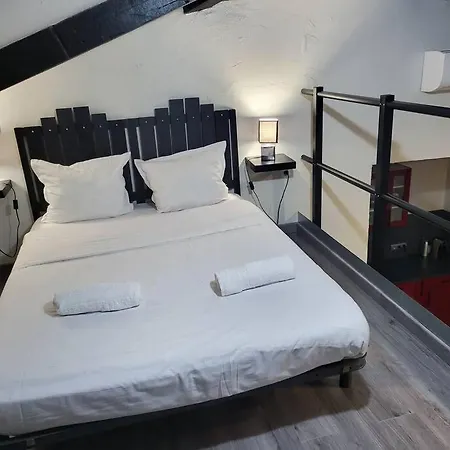 Apartment Loft Idealement Place Mer, Aeroport, Centre